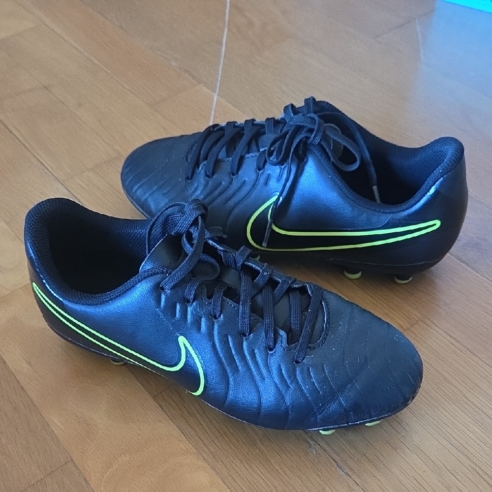 Nike Black and Neon Green Youth Athletic Shoes
